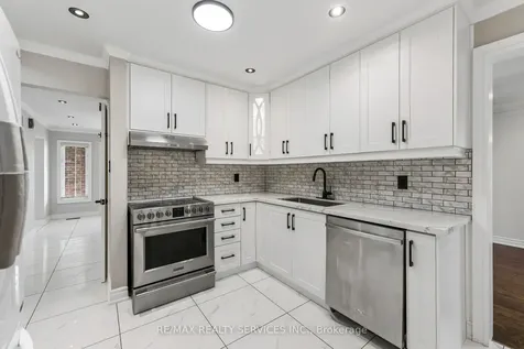 4 Burt Drive Brampton ON L6X 3H6