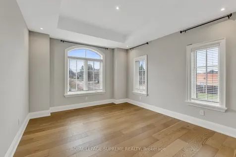 477 Candler Road Oakville ON L6J 2V5