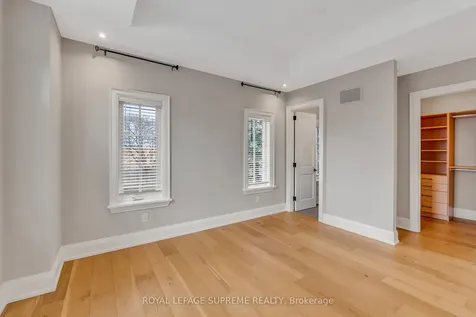 477 Candler Road Oakville ON L6J 2V5