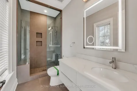 477 Candler Road Oakville ON L6J 2V5