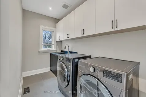477 Candler Road Oakville ON L6J 2V5