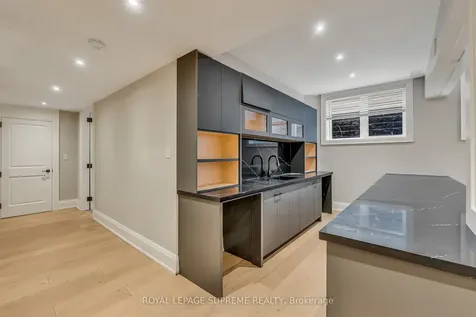 477 Candler Road Oakville ON L6J 2V5