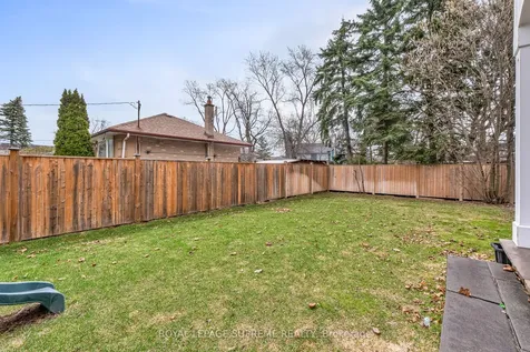 477 Candler Road Oakville ON L6J 2V5