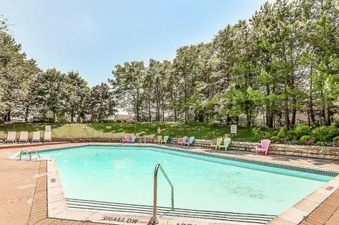 20 Cherrytree Drive Brampton ON L6Y 3V1