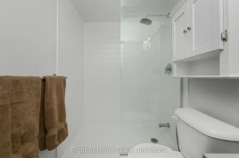 1119 Cooke Boulevard Burlington ON L7T 0C7