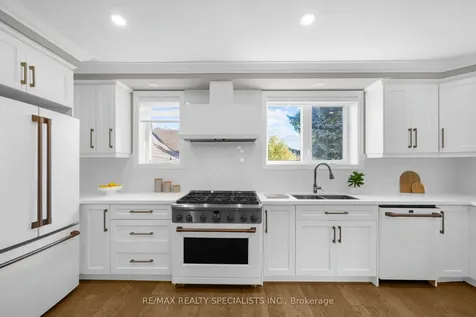 46 Elizabeth Street S Brampton ON L6Y 1R1