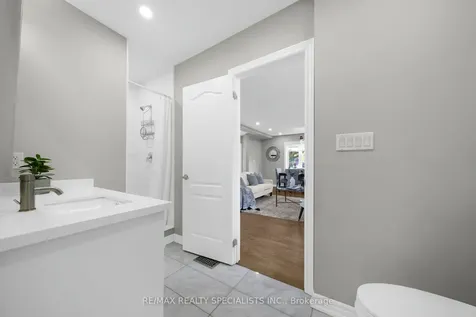 46 Elizabeth Street S Brampton ON L6Y 1R1