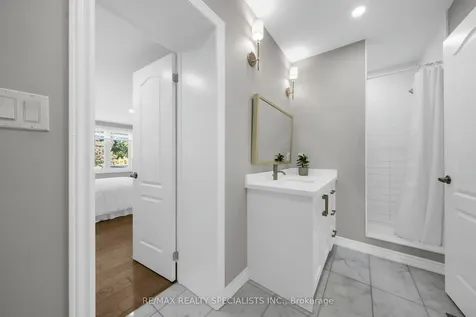 46 Elizabeth Street S Brampton ON L6Y 1R1