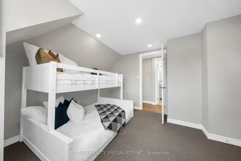 46 Elizabeth Street S Brampton ON L6Y 1R1