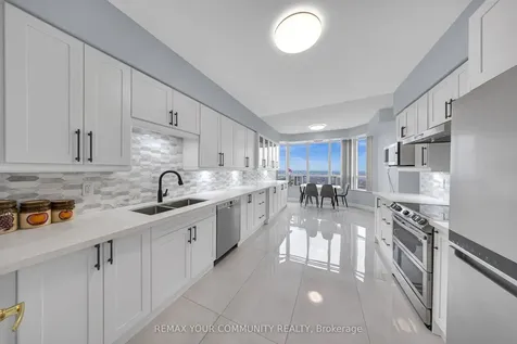 35 Kingsbridge Garden Circle Mississauga ON L5R 3Z5