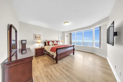 35 Kingsbridge Garden Circle Mississauga ON L5R 3Z5