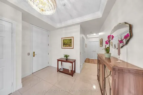 35 Kingsbridge Garden Circle Mississauga ON L5R 3Z5