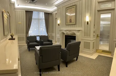 35 Kingsbridge Garden Circle Mississauga ON L5R 3Z5