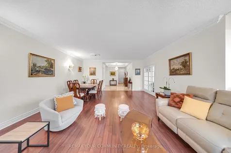35 Kingsbridge Garden Circle Mississauga ON L5R 3Z5