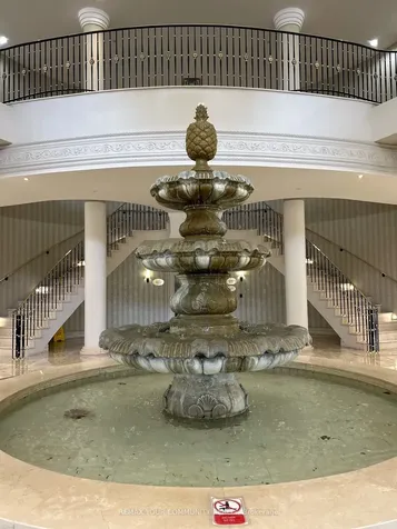 35 Kingsbridge Garden Circle Mississauga ON L5R 3Z5