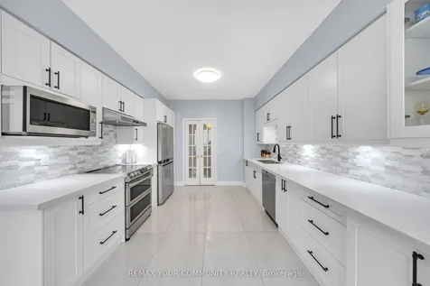 35 Kingsbridge Garden Circle Mississauga ON L5R 3Z5