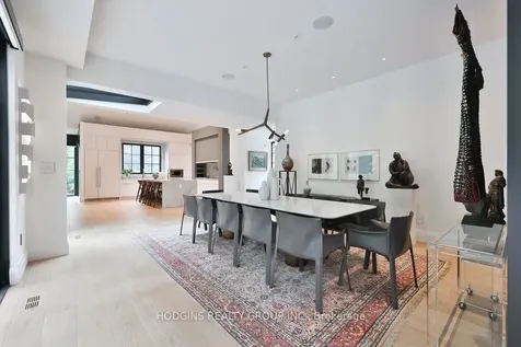 238 Mineola Road W Mississauga ON L5G 2X4