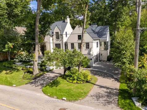 238 Mineola Road W Mississauga ON L5G 2X4