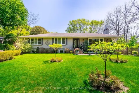 4306 Lakeshore Road Burlington ON L7L 1A8