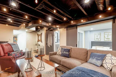 632 Laking Terrace Milton ON L9T 9J4