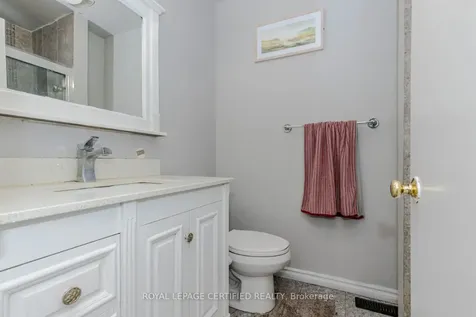 7256 Lancaster Avenue S Mississauga ON L4T 2L6