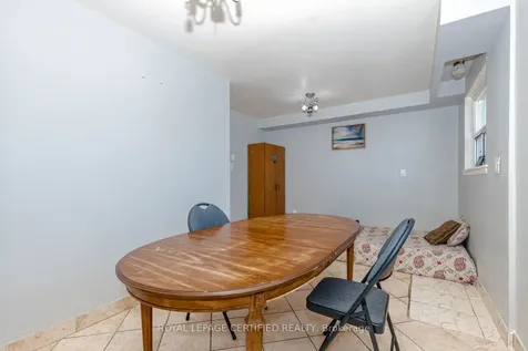 7256 Lancaster Avenue S Mississauga ON L4T 2L6