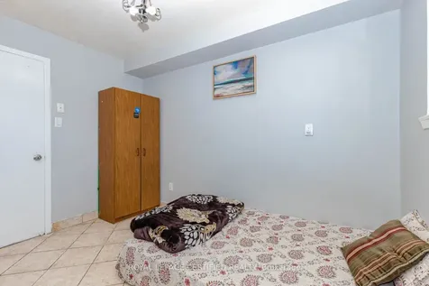 7256 Lancaster Avenue S Mississauga ON L4T 2L6