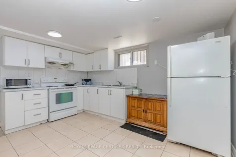 7256 Lancaster Avenue S Mississauga ON L4T 2L6