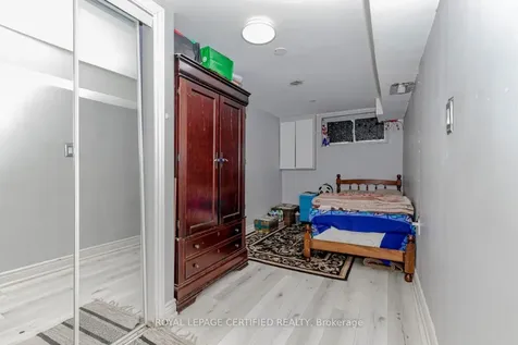7256 Lancaster Avenue S Mississauga ON L4T 2L6