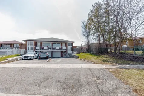 7256 Lancaster Avenue S Mississauga ON L4T 2L6