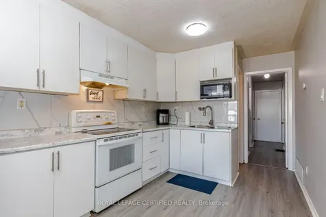 7256 Lancaster Avenue S Mississauga ON L4T 2L6