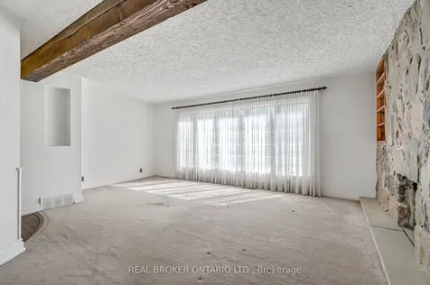 524 Meadow Wood Road Mississauga ON L5J 2S3