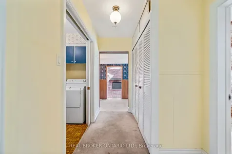 524 Meadow Wood Road Mississauga ON L5J 2S3