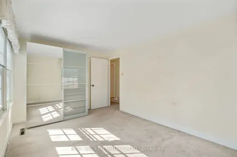 524 Meadow Wood Road Mississauga ON L5J 2S3