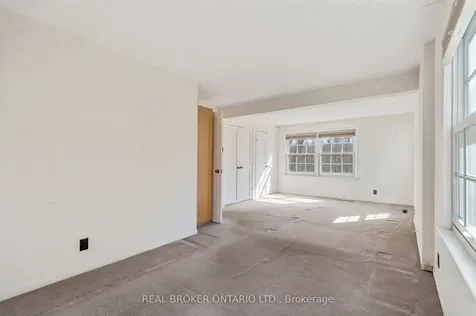 524 Meadow Wood Road Mississauga ON L5J 2S3