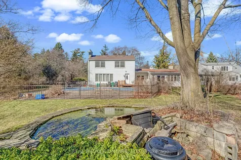 524 Meadow Wood Road Mississauga ON L5J 2S3
