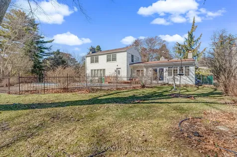 524 Meadow Wood Road Mississauga ON L5J 2S3