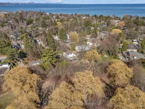 524 Meadow Wood Road Mississauga ON L5J 2S3