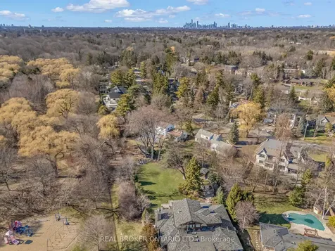 524 Meadow Wood Road Mississauga ON L5J 2S3