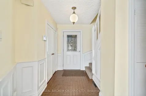 524 Meadow Wood Road Mississauga ON L5J 2S3