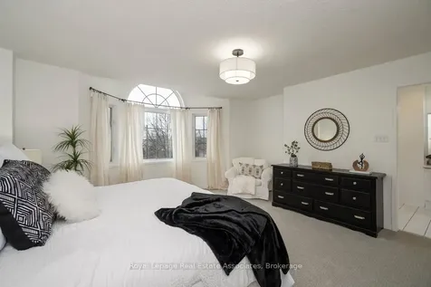 42 Harriet Street Halton Hills ON L7G 5W7