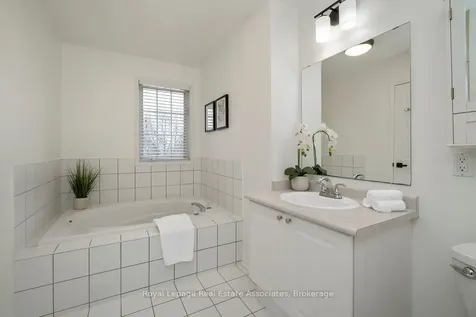 42 Harriet Street Halton Hills ON L7G 5W7