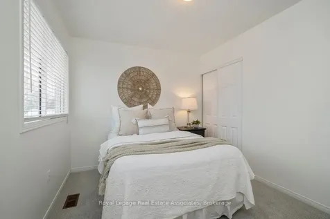 42 Harriet Street Halton Hills ON L7G 5W7