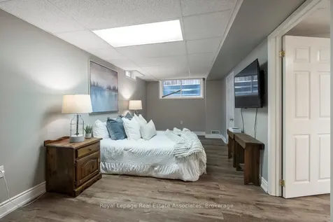 42 Harriet Street Halton Hills ON L7G 5W7