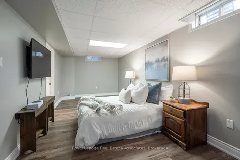 42 Harriet Street Halton Hills ON L7G 5W7