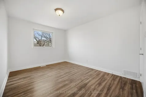 142 Osborne Crescent Oakville ON L6M 1G1
