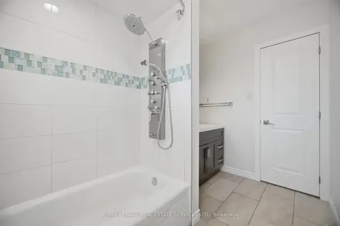 142 Osborne Crescent Oakville ON L6M 1G1