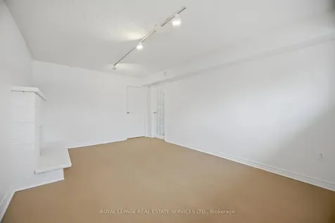 142 Osborne Crescent Oakville ON L6M 1G1