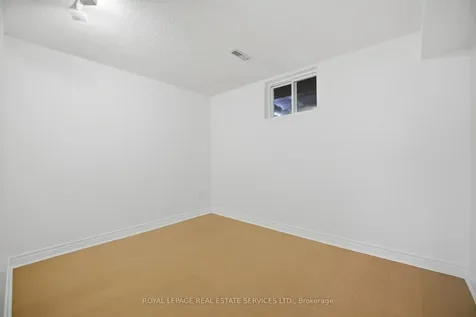 142 Osborne Crescent Oakville ON L6M 1G1