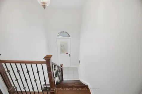 142 Osborne Crescent Oakville ON L6M 1G1